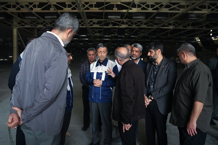 بازدید رئیس ستاد اجرایی فرمان امام از روند احداث کارخانه چادر مشکی قم