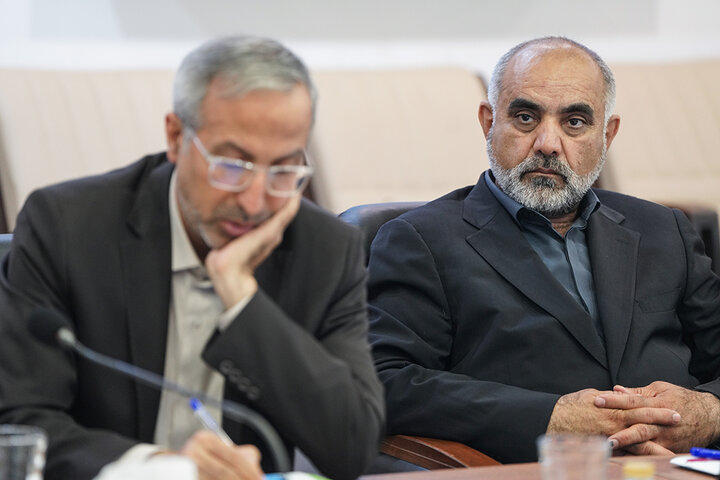 بازدید رئیس ستاد اجرایی فرمان امام از شرکت البرز دارو