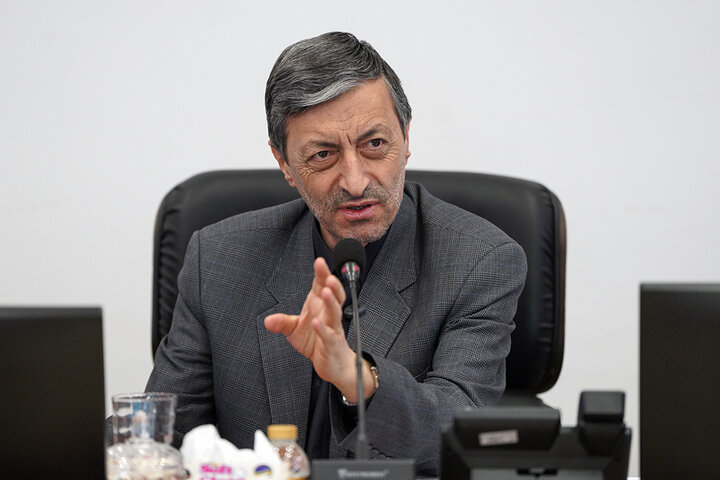 بازدید رئیس ستاد اجرایی فرمان امام از شرکت البرز دارو
