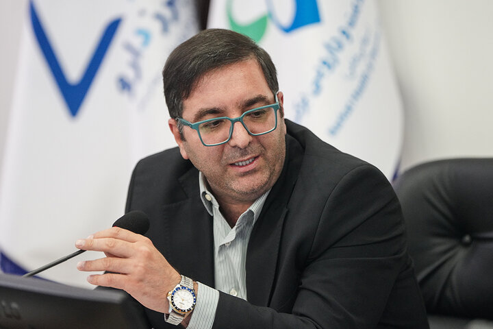 بازدید رئیس ستاد اجرایی فرمان امام از شرکت البرز دارو