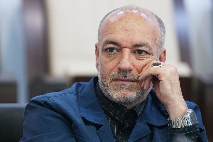 بازدید رئیس ستاد اجرایی فرمان امام از شرکت البرز دارو