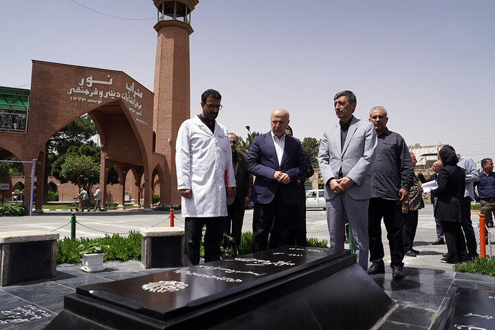 بازدید رئیس ستاد اجرایی فرمان امام از آسایشگاه خیریه کهریزک