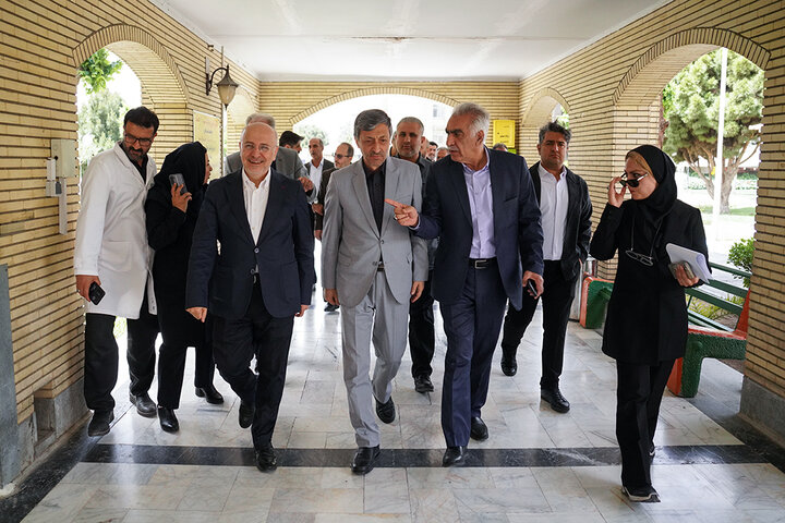 بازدید رئیس ستاد اجرایی فرمان امام از آسایشگاه خیریه کهریزک