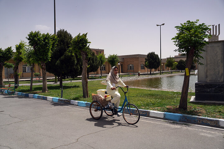 بازدید رئیس ستاد اجرایی فرمان امام از آسایشگاه خیریه کهریزک