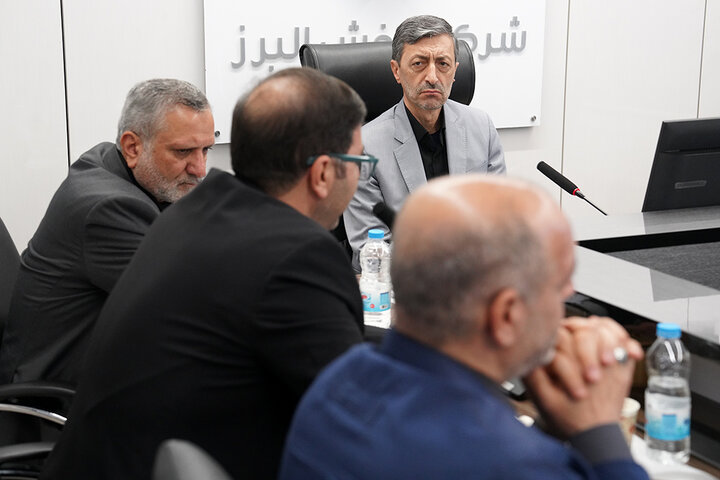 بازدید رئیس ستاد اجرایی فرمان امام از شرکت پخش البرز