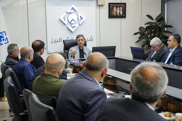 بازدید رئیس ستاد اجرایی فرمان امام از شرکت پخش البرز