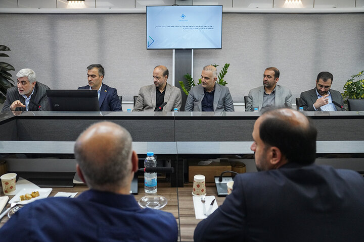 بازدید رئیس ستاد اجرایی فرمان امام از شرکت پخش البرز