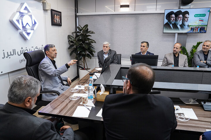 بازدید رئیس ستاد اجرایی فرمان امام از شرکت پخش البرز