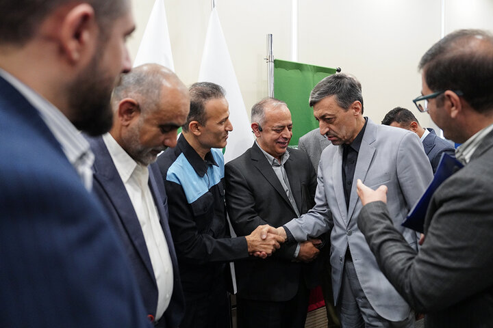 بازدید رئیس ستاد اجرایی فرمان امام از سبحان دارو