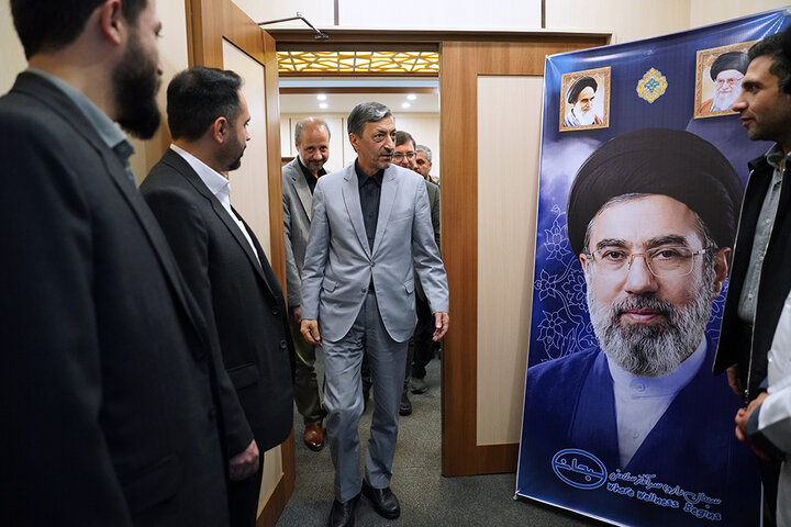 بازدید رئیس ستاد اجرایی فرمان امام از سبحان دارو