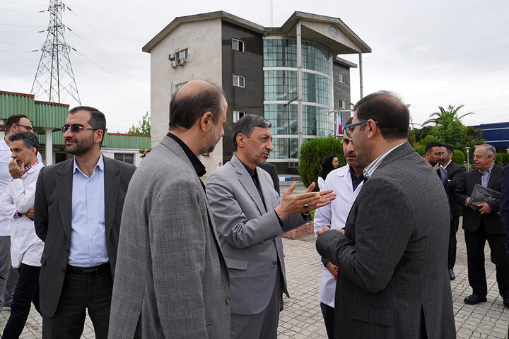 بازدید رئیس ستاد اجرایی فرمان امام از سبحان دارو