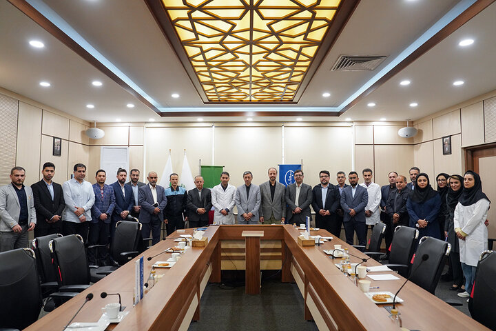بازدید رئیس ستاد اجرایی فرمان امام از سبحان دارو