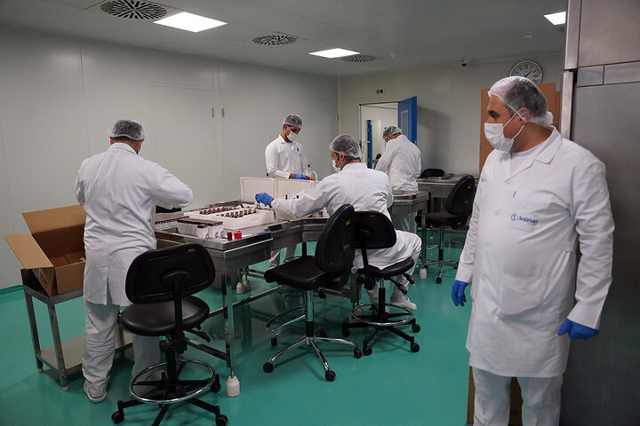 بازدید فتاح از کارخانه دارویی سبحان انکولوژی