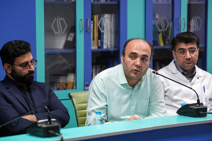 بازدید فتاح از کارخانه دارویی سبحان انکولوژی