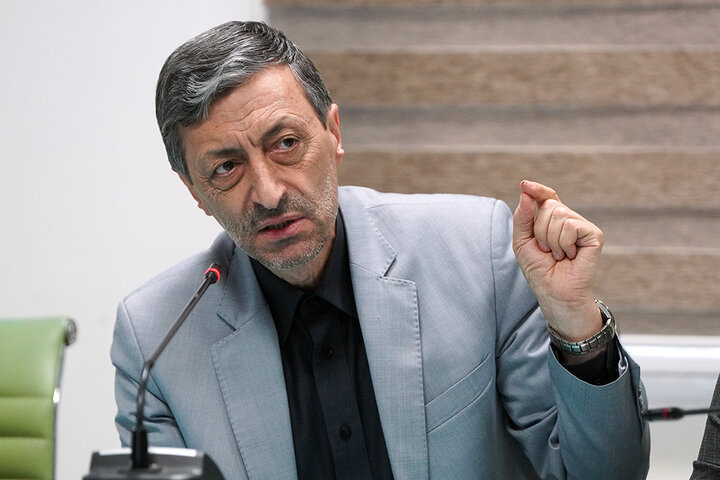 بازدید فتاح از کارخانه دارویی سبحان انکولوژی