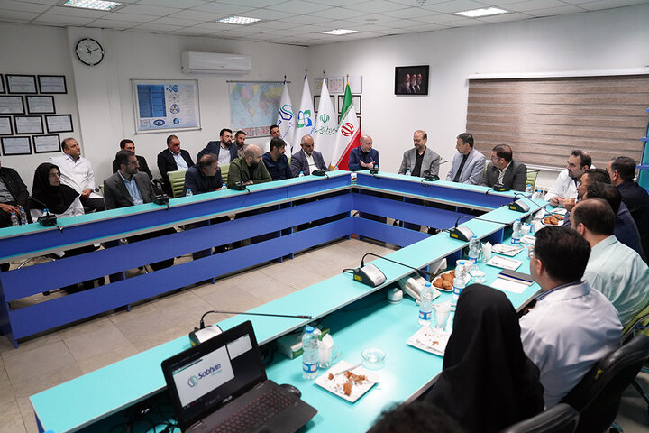 بازدید فتاح از کارخانه دارویی سبحان انکولوژی