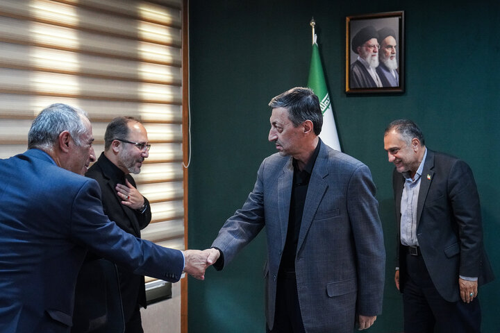 دیدار رئیس و معاونان دانشگاه شریف با رئیس ستاد اجرایی فرمان امام