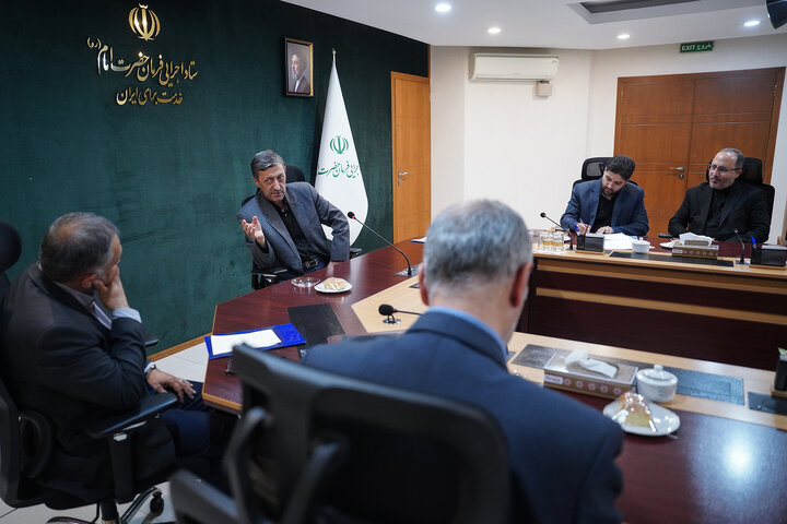 دیدار رئیس و معاونان دانشگاه شریف با رئیس ستاد اجرایی فرمان امام
