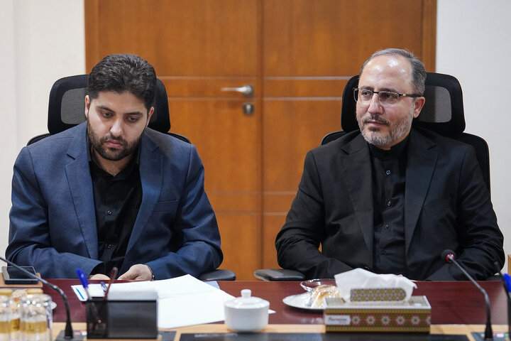 دیدار رئیس و معاونان دانشگاه شریف با رئیس ستاد اجرایی فرمان امام