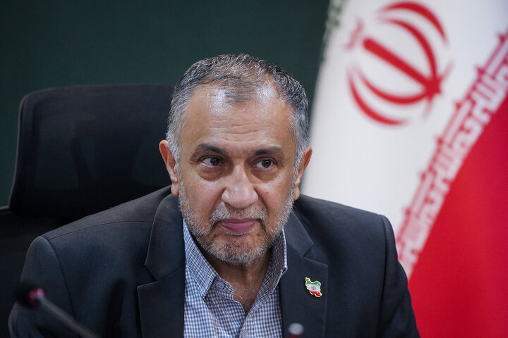 دیدار رئیس و معاونان دانشگاه شریف با رئیس ستاد اجرایی فرمان امام