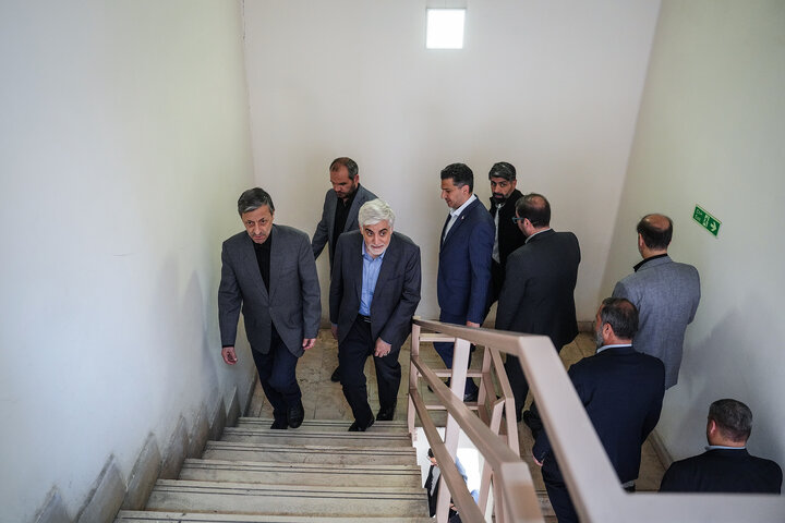 بازدید رئیس ستاد اجرایی فرمان امام از ایران دارو