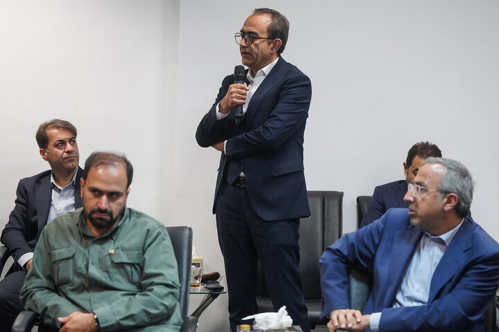 بازدید رئیس ستاد اجرایی فرمان امام از ایران دارو