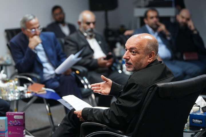 بازدید رئیس ستاد اجرایی فرمان امام از ایران دارو