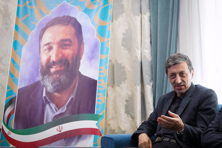 دیدار رئیس ستاد اجرایی فرمان امام با خانواده شهید شوشتری