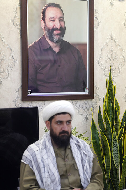 دیدار رئیس ستاد اجرایی فرمان امام با خانواده شهید شوشتری