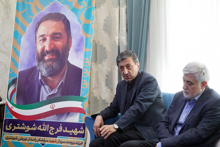 دیدار رئیس ستاد اجرایی فرمان امام با خانواده شهید شوشتری