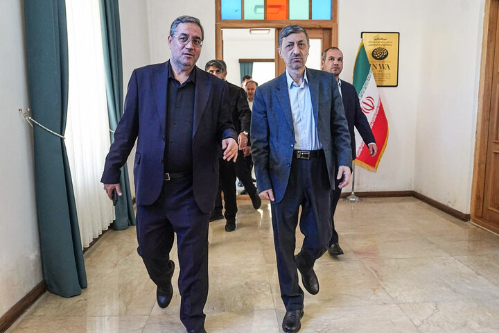 بازدید رئیس ستاد اجرایی فرمان امام از مرکز سرمایه‌گذاری آذربایجان غربی
