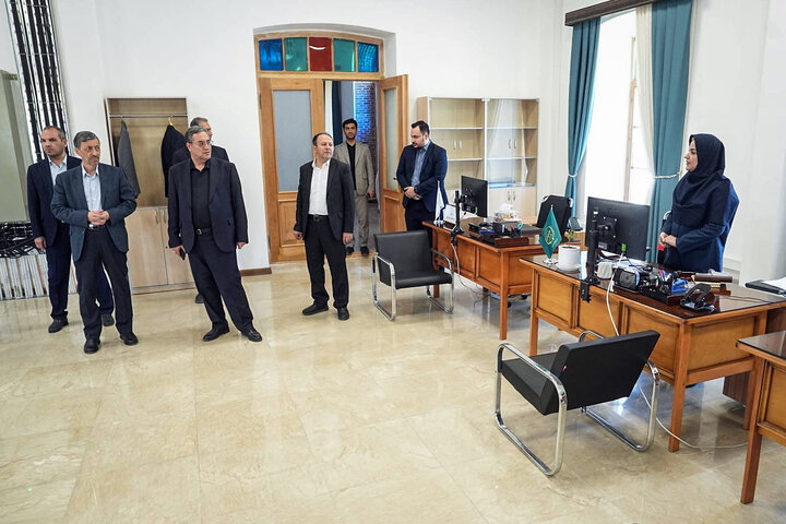 بازدید رئیس ستاد اجرایی فرمان امام از مرکز سرمایه‌گذاری آذربایجان غربی