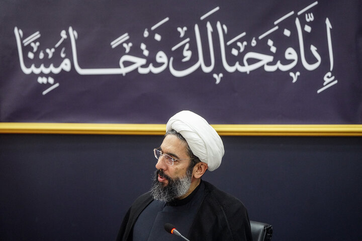 امضای تفاهم‌نامه همکاری مشترک در دیدار فتاح با رئیس نهاد نمایندگی مقام معظم رهبری در دانشگاه‌ها