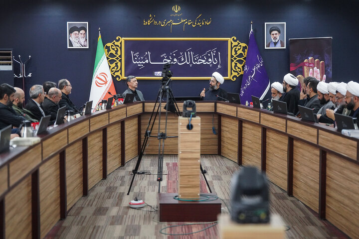 امضای تفاهم‌نامه همکاری مشترک در دیدار فتاح با رئیس نهاد نمایندگی مقام معظم رهبری در دانشگاه‌ها