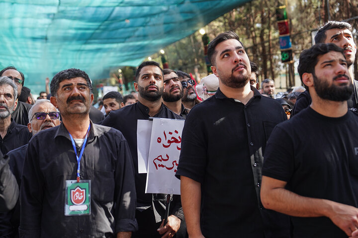 دومین روز خدمت‌رسانی به عزاداران رهبر شهید انقلاب در زائرشهر چهل‌سرا