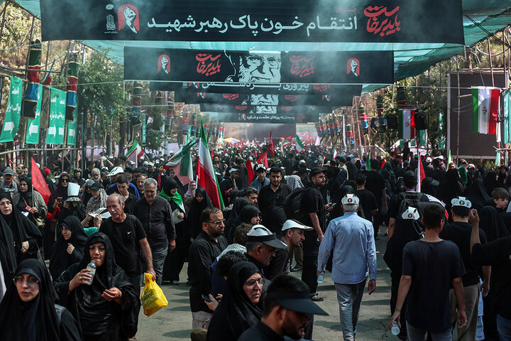 دومین روز خدمت‌رسانی به عزاداران رهبر شهید انقلاب در زائرشهر چهل‌سرا
