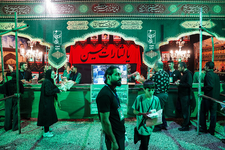 دومین روز خدمت‌رسانی به عزاداران رهبر شهید انقلاب در زائرشهر چهل‌سرا