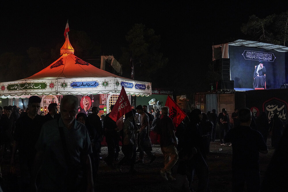 دومین روز خدمت‌رسانی به عزاداران رهبر شهید انقلاب در زائرشهر چهل‌سرا