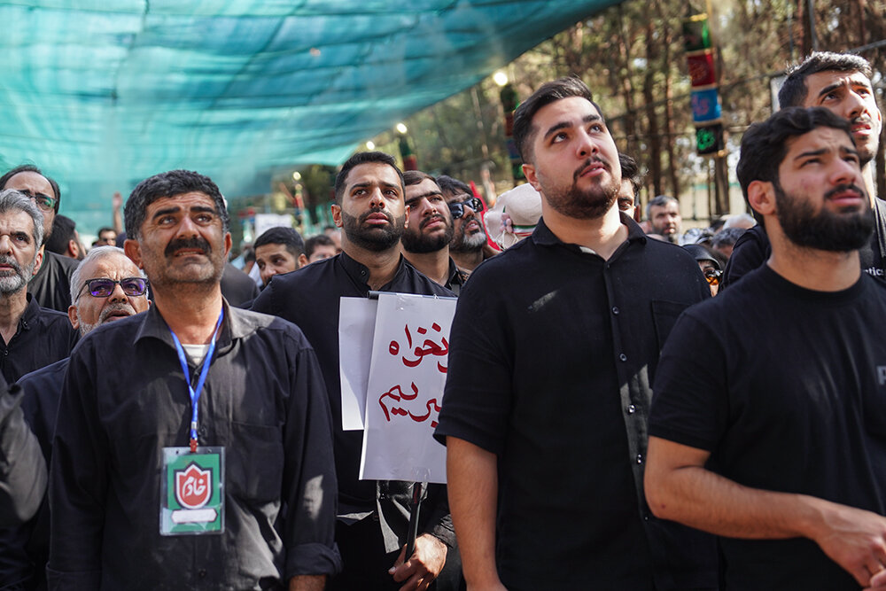 دومین روز خدمت‌رسانی به عزاداران رهبر شهید انقلاب در زائرشهر چهل‌سرا