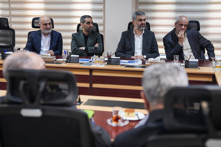 مجمع عمومی عادی سالیانه گروه توسعه صنعت و معدن تدبیر