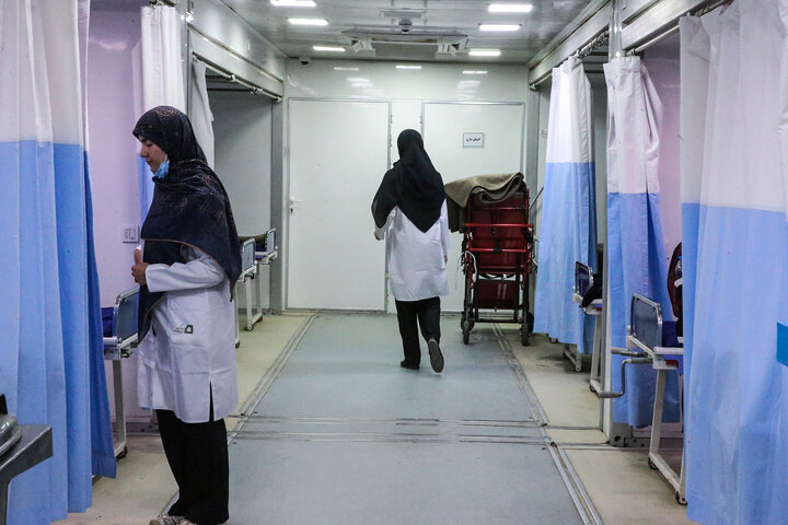 خدمت رسانی بیمارستان‌ سیار برکت ستاد اجرایی فرمان امام در مرز مهران