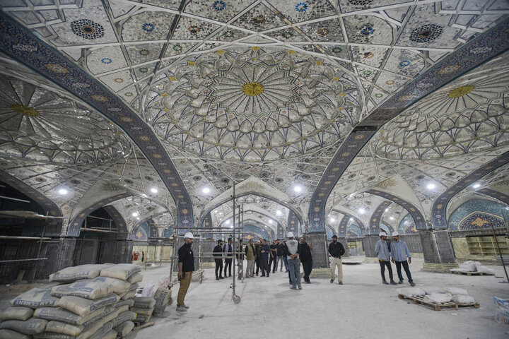 بازدید رئیس ستاد اجرایی فرمان امام(ره) از روند ساخت صحن عقیله بنی‌هاشم(س) در عتبه‌ حسینی