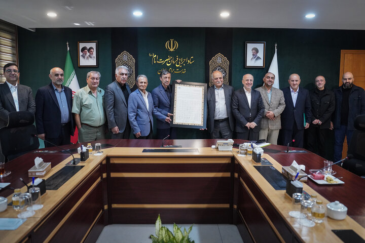 دیدار جمعی از مدیران و مددجویان کهریزک با رئیس ستاد اجرایی فرمان امام
