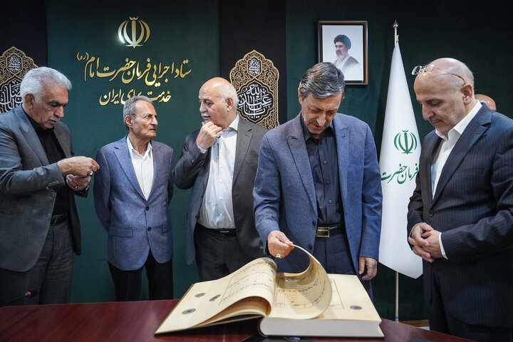دیدار جمعی از مدیران و مددجویان کهریزک با رئیس ستاد اجرایی فرمان امام