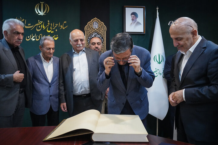 دیدار جمعی از مدیران و مددجویان کهریزک با رئیس ستاد اجرایی فرمان امام