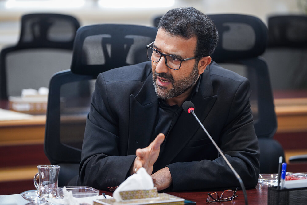 دیدار جمعی از مدیران و مددجویان کهریزک با رئیس ستاد اجرایی فرمان امام