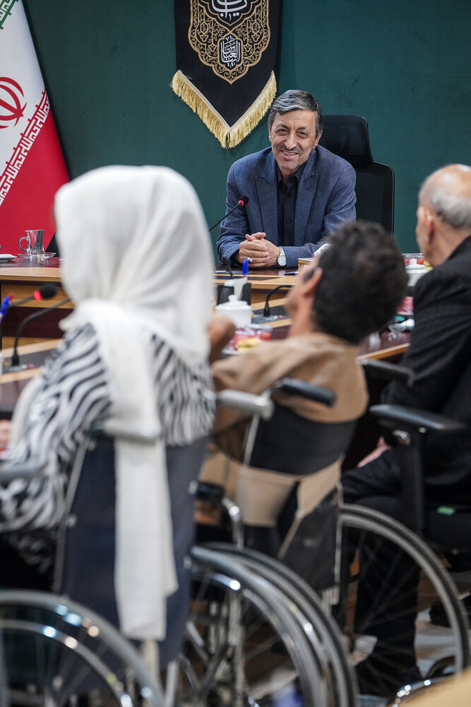 دیدار جمعی از مدیران و مددجویان کهریزک با رئیس ستاد اجرایی فرمان امام