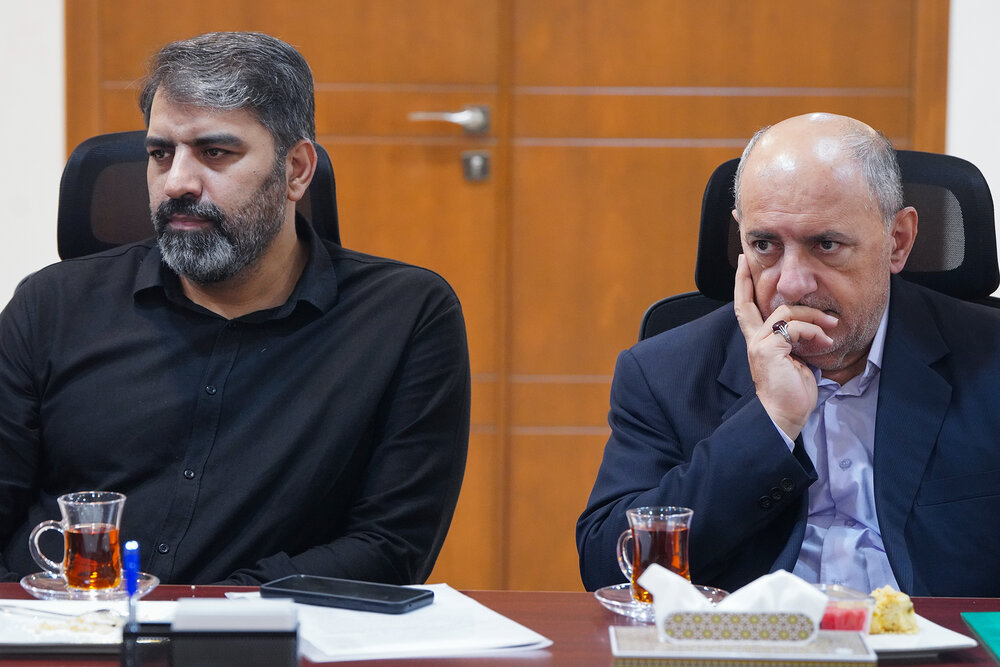 دیدار جمعی از مدیران و مددجویان کهریزک با رئیس ستاد اجرایی فرمان امام