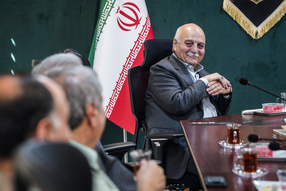 دیدار جمعی از مدیران و مددجویان کهریزک با رئیس ستاد اجرایی فرمان امام