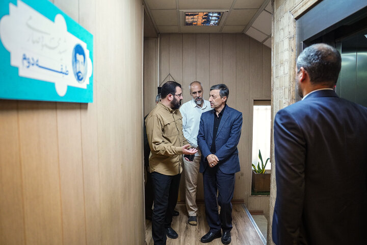 بازدید رئیس ستاد اجرایی فرمان امام از سازمان هنری رسانه‌ای اوج